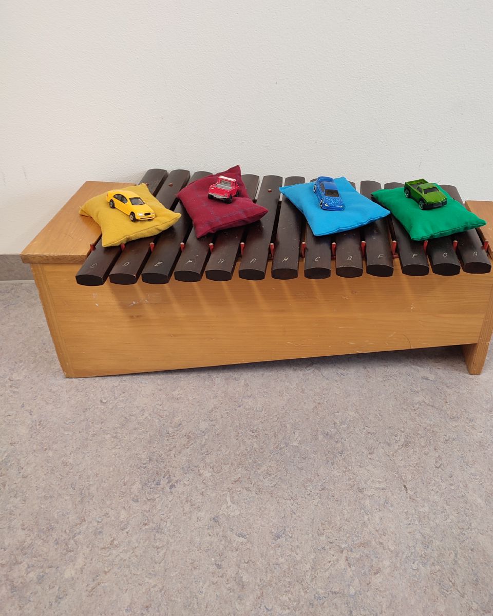 Xylophon mit Klangspiel-Material